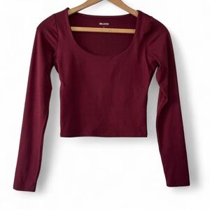 Hollister Women's Burgundy Long Sleeve Tee Size Small